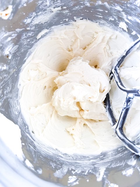Homemade Buttercream (5 ingredients)